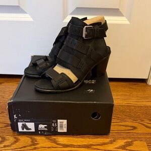 Sorel Nadia buckle boot